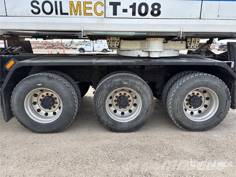 Peterbilt Soilmec T-108 on  Peterbilt 378 8x6 Drill Truck شاحنات المعدات  المحمولة لحفر الآبار