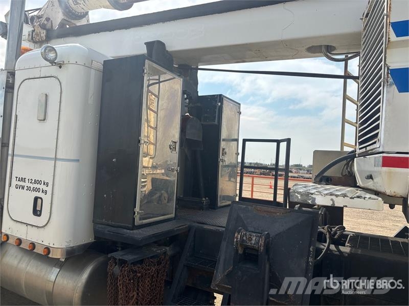 Peterbilt Soilmec T-108 on  Peterbilt 378 8x6 Drill Truck شاحنات المعدات  المحمولة لحفر الآبار
