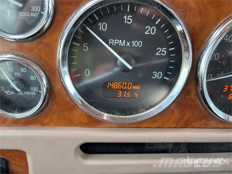Peterbilt Soilmec T-108 on  Peterbilt 378 8x6 Drill Truck شاحنات المعدات  المحمولة لحفر الآبار