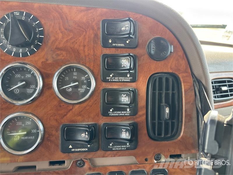 Peterbilt Soilmec T-108 on  Peterbilt 378 8x6 Drill Truck شاحنات المعدات  المحمولة لحفر الآبار