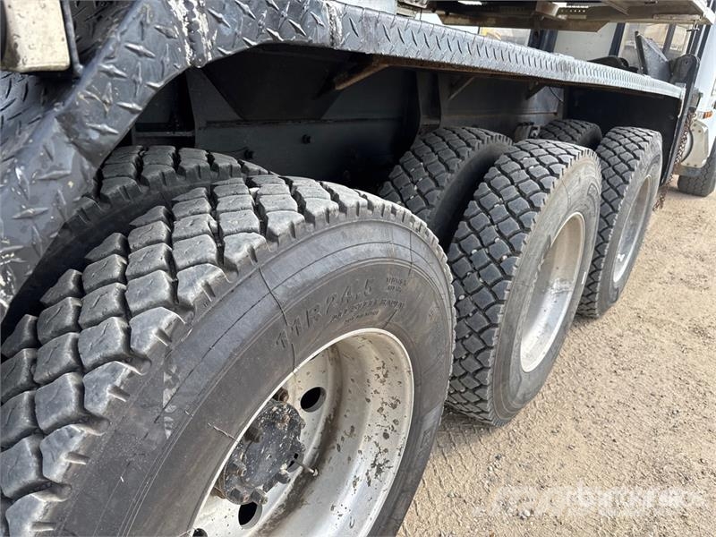 Peterbilt Soilmec T-108 on  Peterbilt 378 8x6 Drill Truck شاحنات المعدات  المحمولة لحفر الآبار