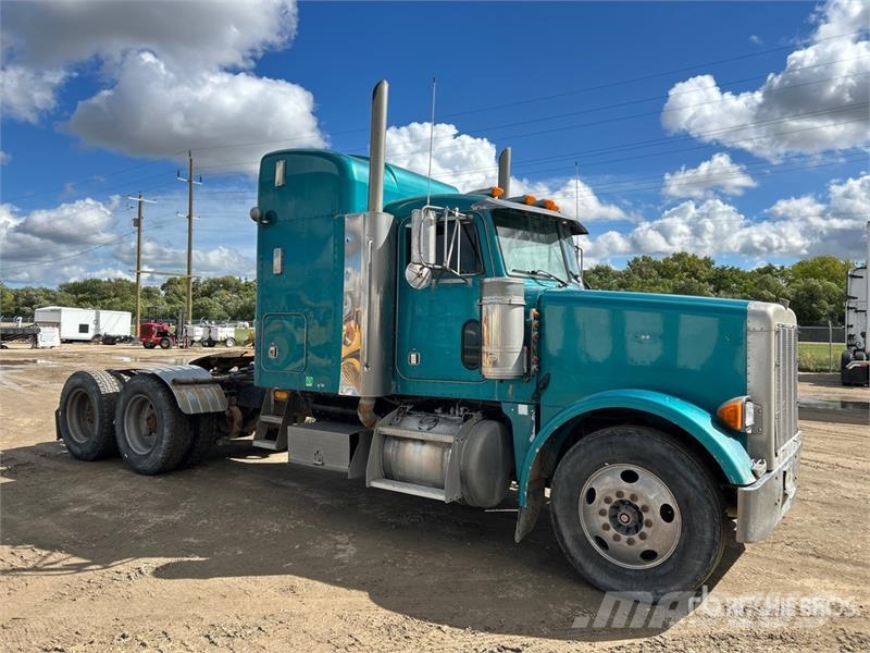 Peterbilt T/A Sleeper Truck Tractor Тягачі
