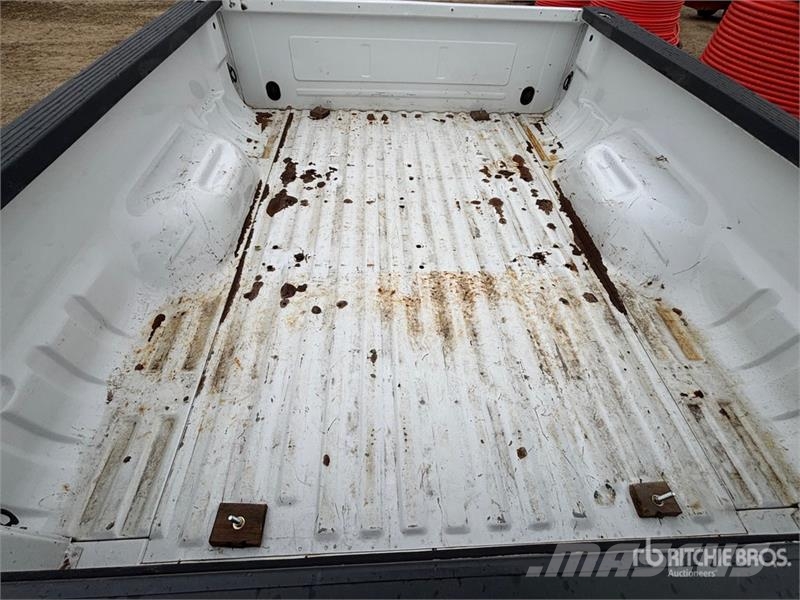 Pickup Truck Bed معدات النقل - غير ذلك