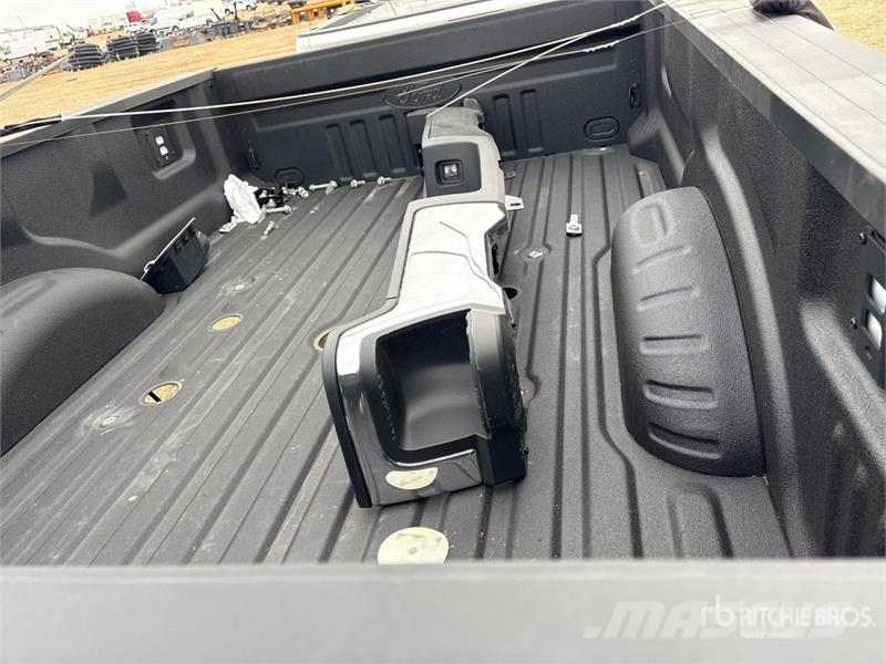 Pickup Truck Bed معدات النقل - غير ذلك