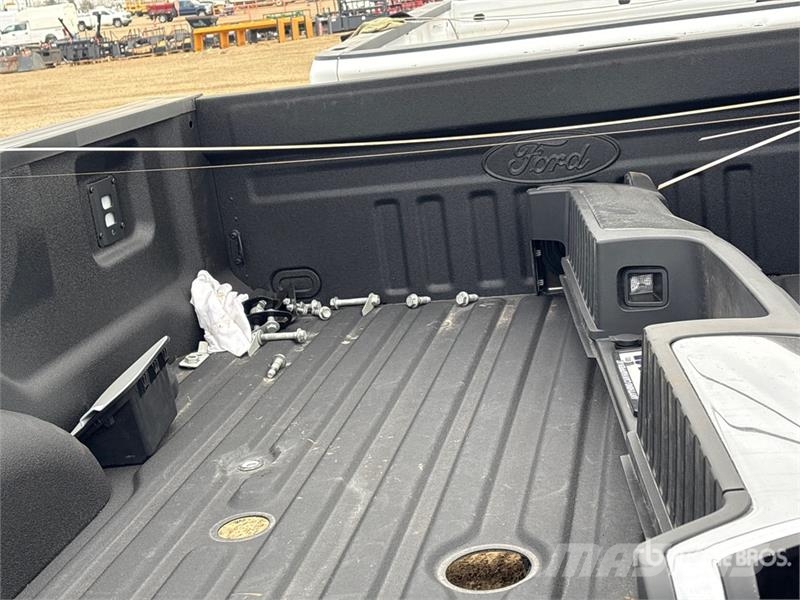 Pickup Truck Bed معدات النقل - غير ذلك