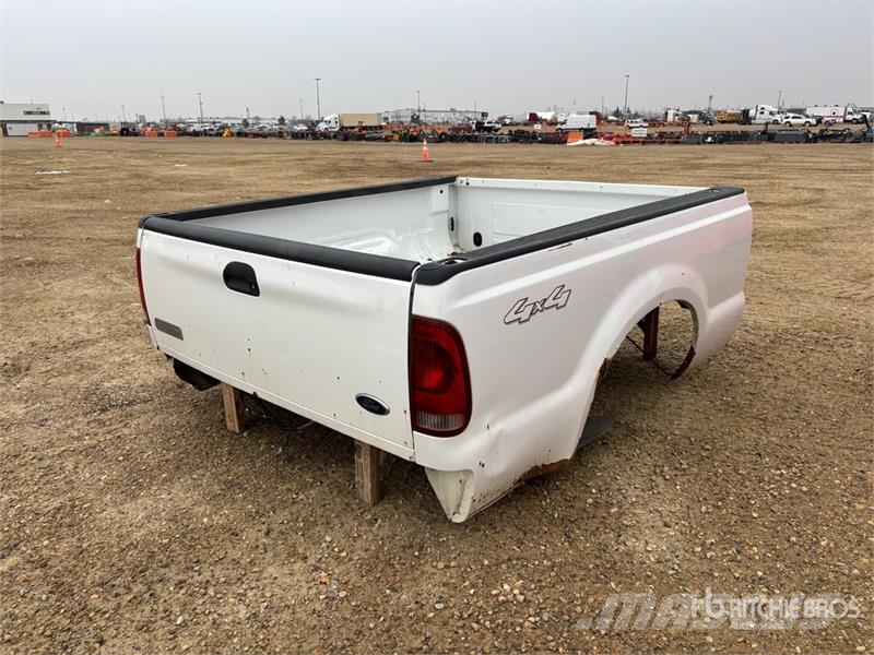 Pickup Truck Bed معدات النقل - غير ذلك