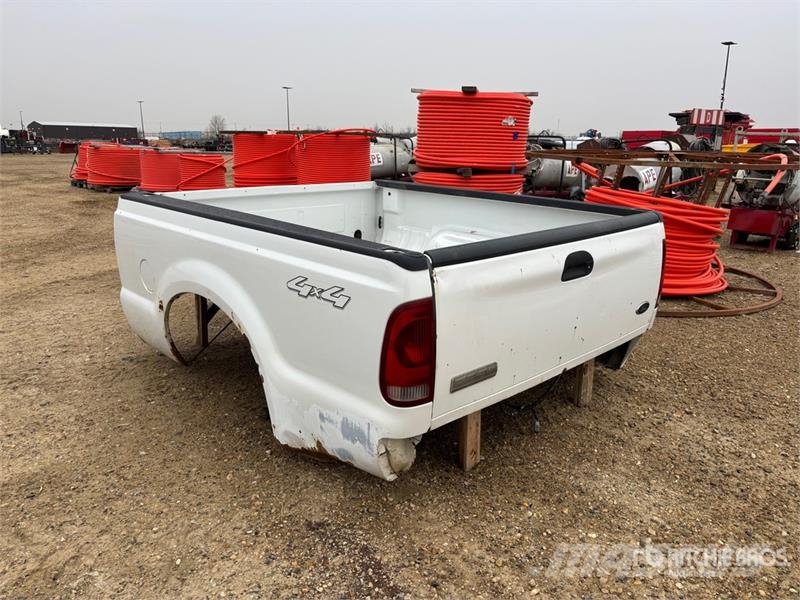 Pickup Truck Bed معدات النقل - غير ذلك