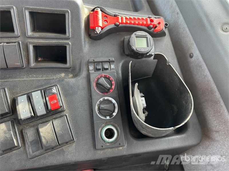 PistenBully PB400 Snowcat Ratraki
