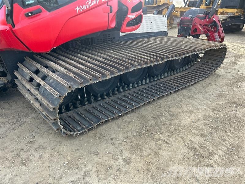 PistenBully PB400 Snowcat Ratraki