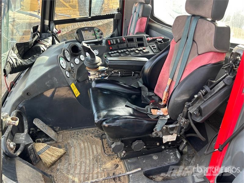 PistenBully PB400 Snowcat Ratraki