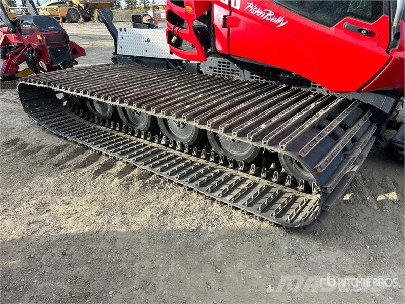 PistenBully PB400 Snowcat Ratraki