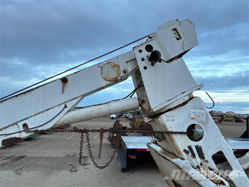 Pitman Hydra-Lift 848 Straight Truck Mounted Boom Drugi deli