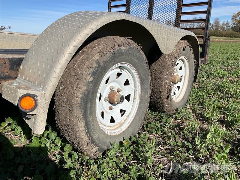 PJ 16 ft T/A Flatbed Trailer Planhengere