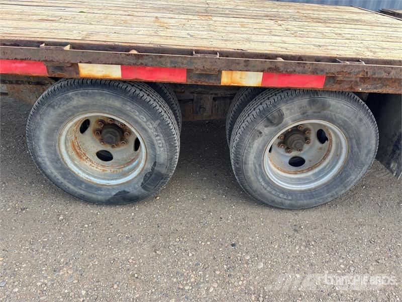 PJ 32 ft T/A Gooseneck Equipment Trailer Autonkuljetusperävaunut