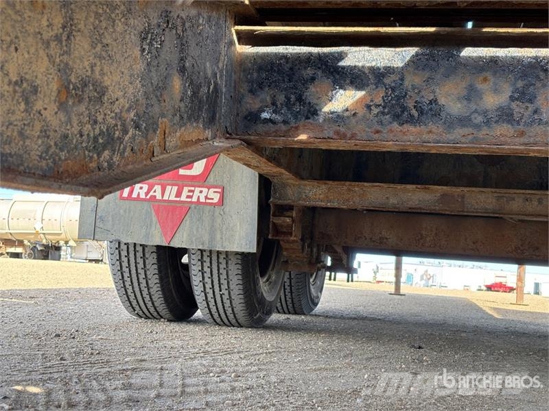 PJ 32 ft T/A Gooseneck Equipment Trailer Autonkuljetusperävaunut