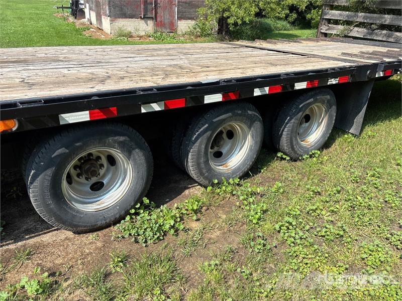 PJ 32 ft Tri/A Gooseneck Flatbed Trailer Flatbed/Dropside trailers