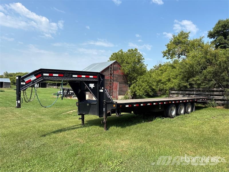 PJ 32 ft Tri/A Gooseneck Flatbed Trailer Flatbed/Dropside trailers