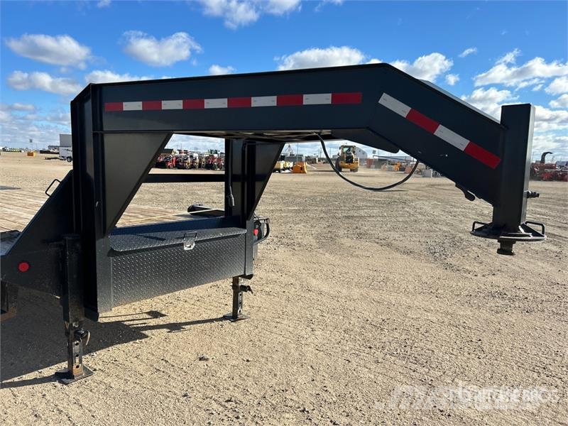 PJ Trailers Trailers 26 ft Tri/A Gooseneck Equipment  Auto pārvadāšanas treileri