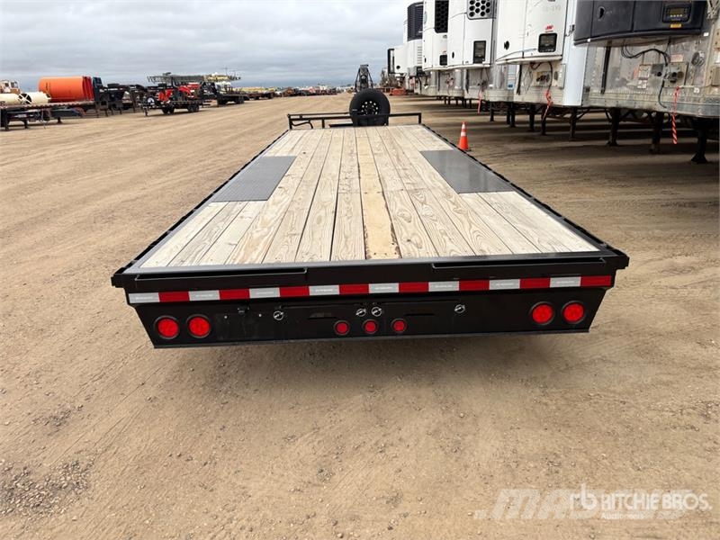 PJ Trailers Trailers 26 ft Tri/A Equipment Trailer Autotransporter prikolice