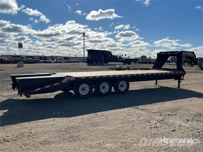 PJ Trailers Trailers 26 ft Tri/A Gooseneck Equipment  Auto pārvadāšanas treileri