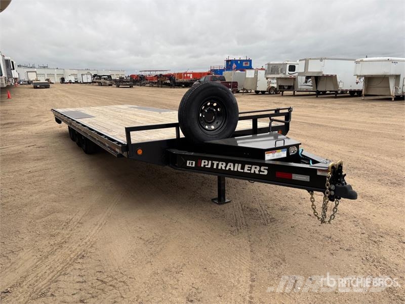 PJ Trailers Trailers 26 ft Tri/A Equipment Trailer Autotransporter prikolice