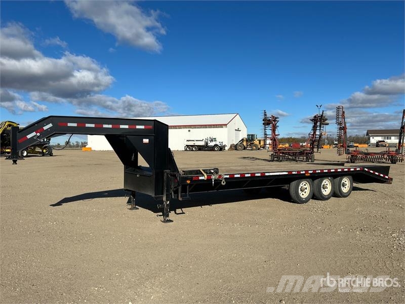 PJ Trailers Trailers 26 ft Tri/A Gooseneck Equipment  Auto pārvadāšanas treileri