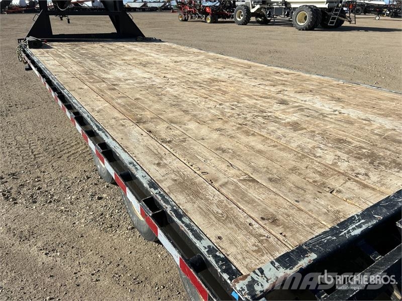 PJ Trailers Trailers 26 ft Tri/A Gooseneck Equipment  Auto pārvadāšanas treileri