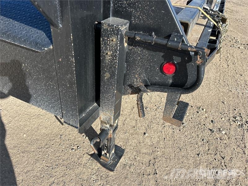 PJ Trailers Trailers 26 ft Tri/A Gooseneck Equipment  Auto pārvadāšanas treileri