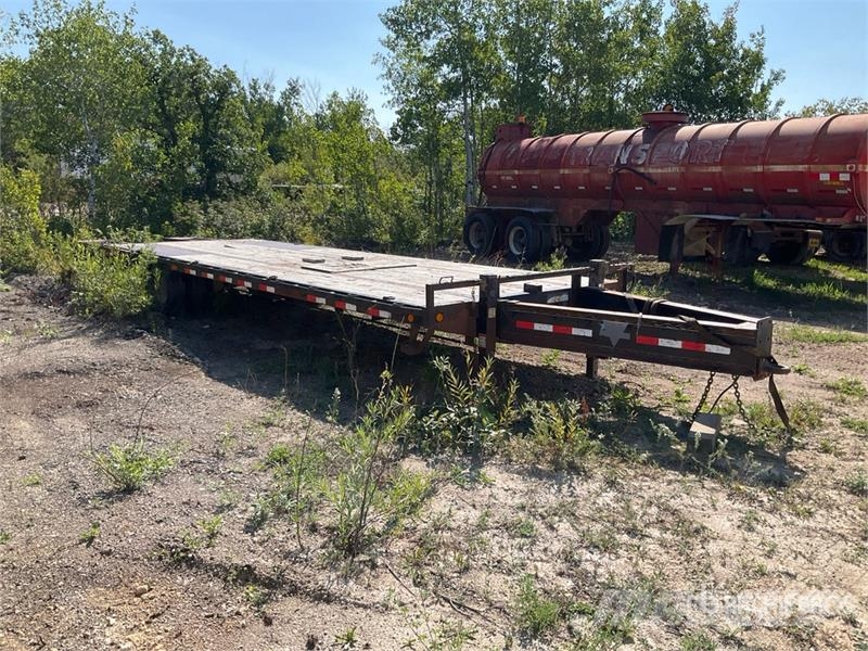 PJ Trailers Trailers 30 ft T/A Equipment Trailer Remolques para transporte de vehículos