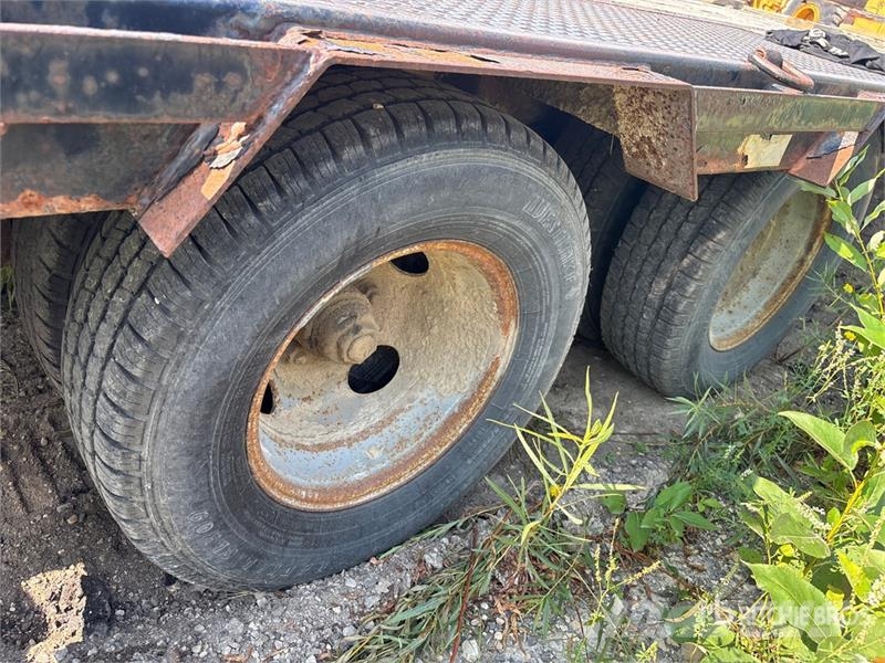 PJ Trailers Trailers 30 ft T/A Equipment Trailer Remolques para transporte de vehículos