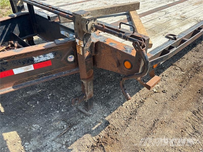 PJ Trailers Trailers 30 ft T/A Equipment Trailer Remolques para transporte de vehículos