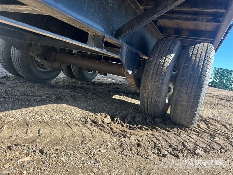 PJ Trailers Trailers 36 ft T/A Gooseneck DRW Flatbed Flatbed/Dropside trailers