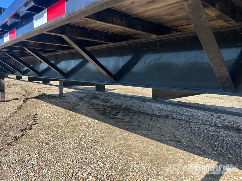 PJ Trailers Trailers 36 ft T/A Gooseneck DRW Flatbed Flatbed/Dropside trailers