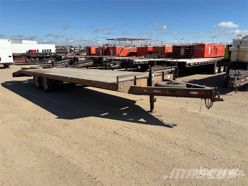 PJ Trailers Trailers F8262 26 ft T/A Equipment Traile Autotreilerid