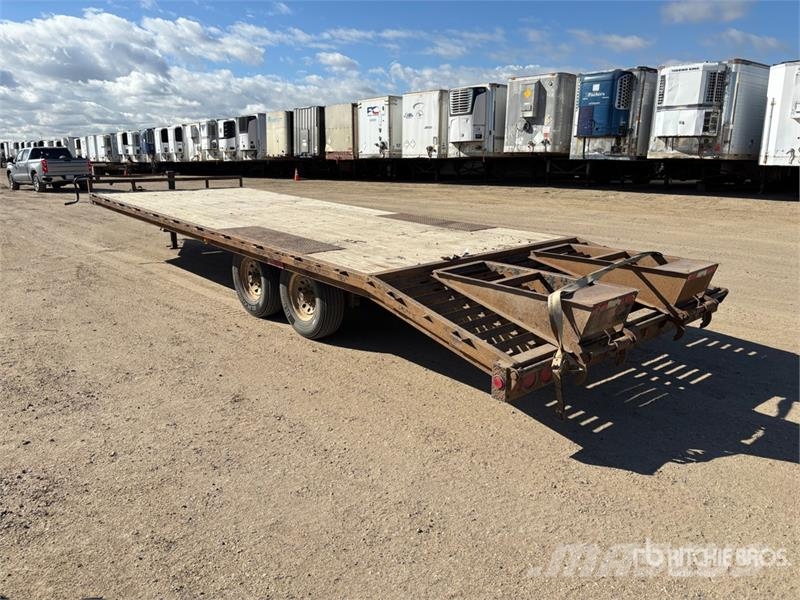 PJ Trailers Trailers F8262 26 ft T/A Equipment Traile Autotreilerid