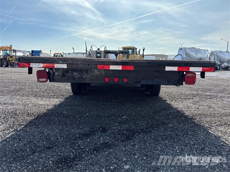 PJ Trailers Trailers Tri/A Gooseneck Flatbed Trailer Platformas/izkraušana no sāniem