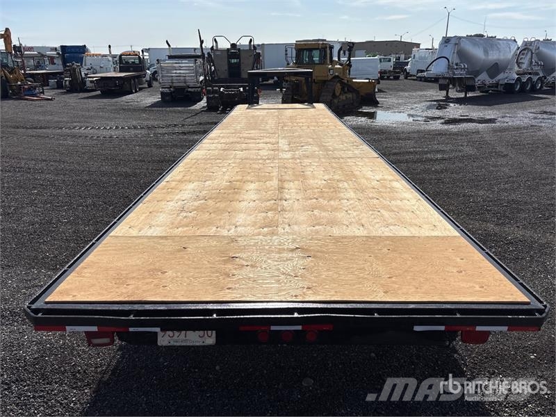 PJ Trailers Trailers Tri/A Gooseneck Flatbed Trailer Platformas/izkraušana no sāniem