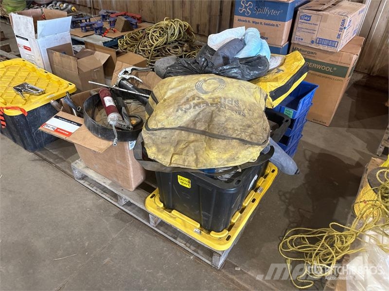 Plastic Bins, Hard Hats, Spill Kits Drugi deli