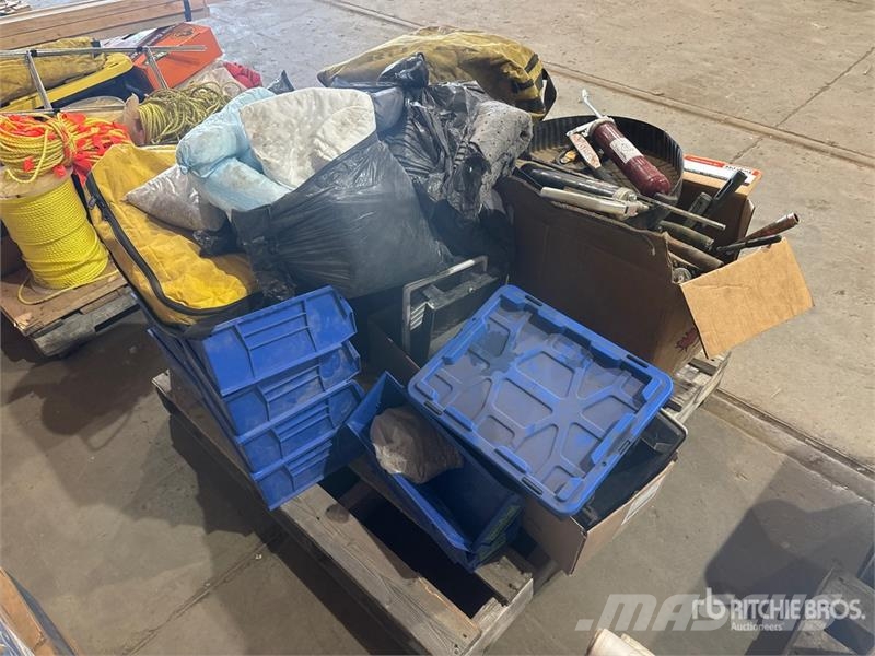 Plastic Bins, Hard Hats, Spill Kits Drugi deli