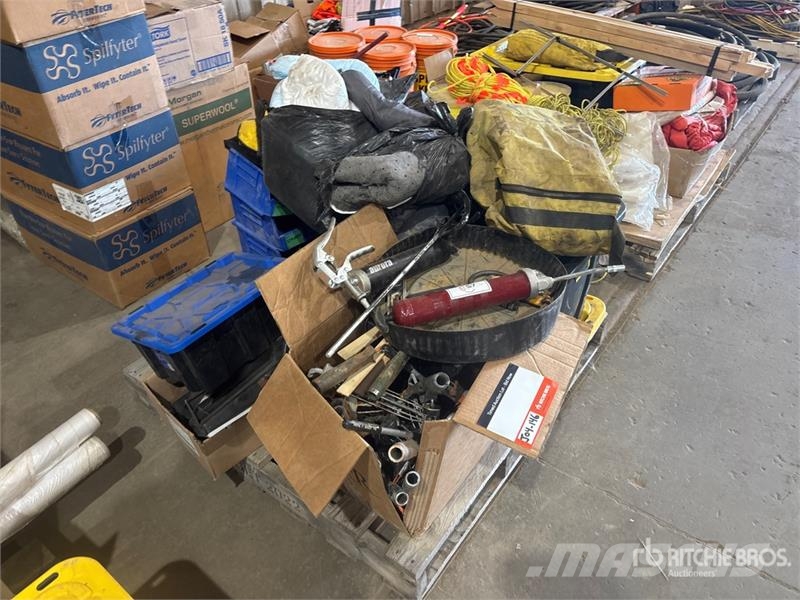 Plastic Bins, Hard Hats, Spill Kits Drugi deli