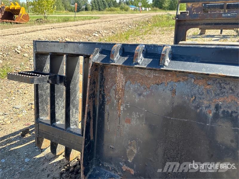 Pointer 72 in Skid Steer Screening Bucket Sõelumiskopad