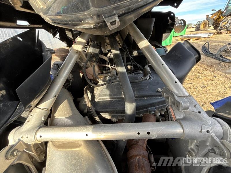 Polaris 550 Indy Voyageur Snowmobile (Inoperable) Schneemobile
