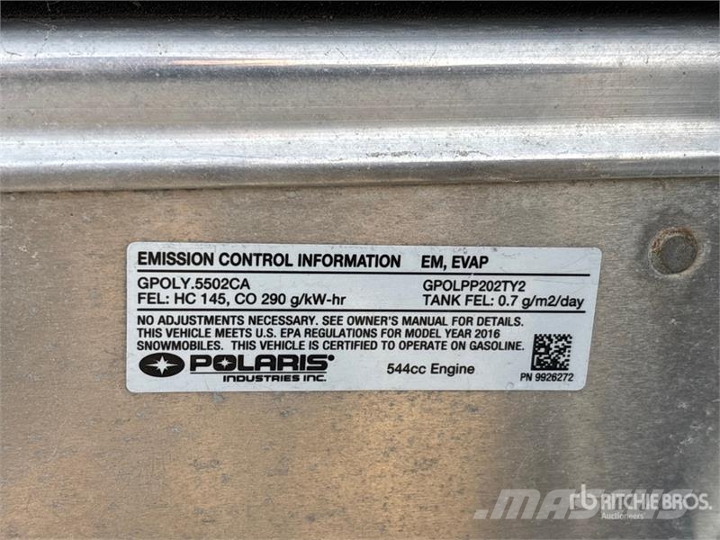Polaris 550 Indy Voyageur Snowmobile (Inoperable) Schneemobile