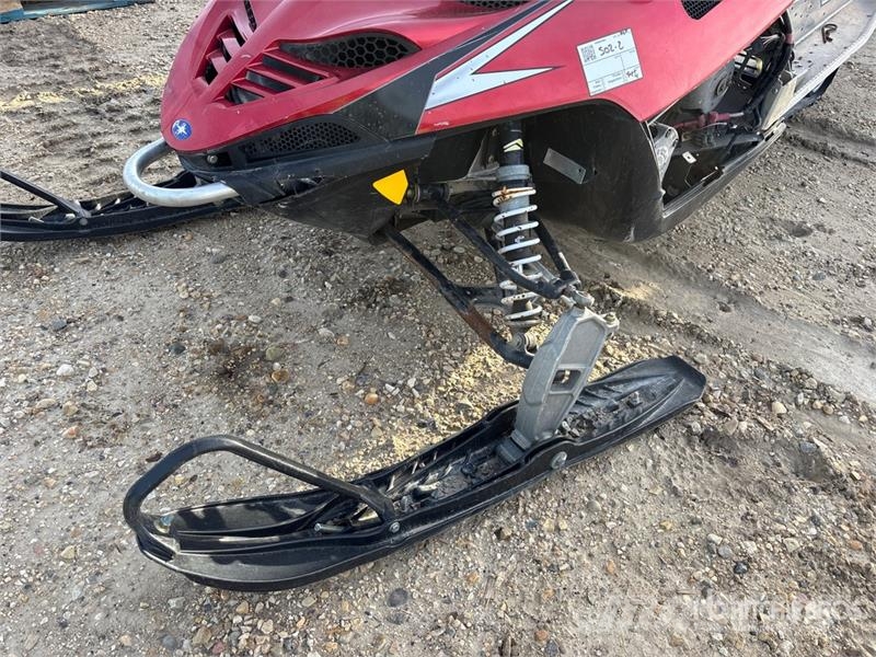 Polaris 550 IQ Snowmobile (Inoperable) 雪地摩托车
