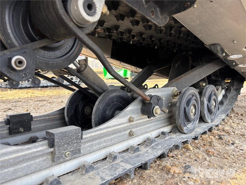 Polaris 550 IQ Snowmobile (Inoperable) 雪地摩托车