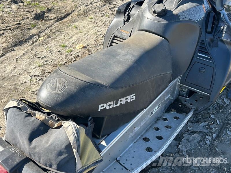 Polaris 700 Snowmobile Sniegaeigiai