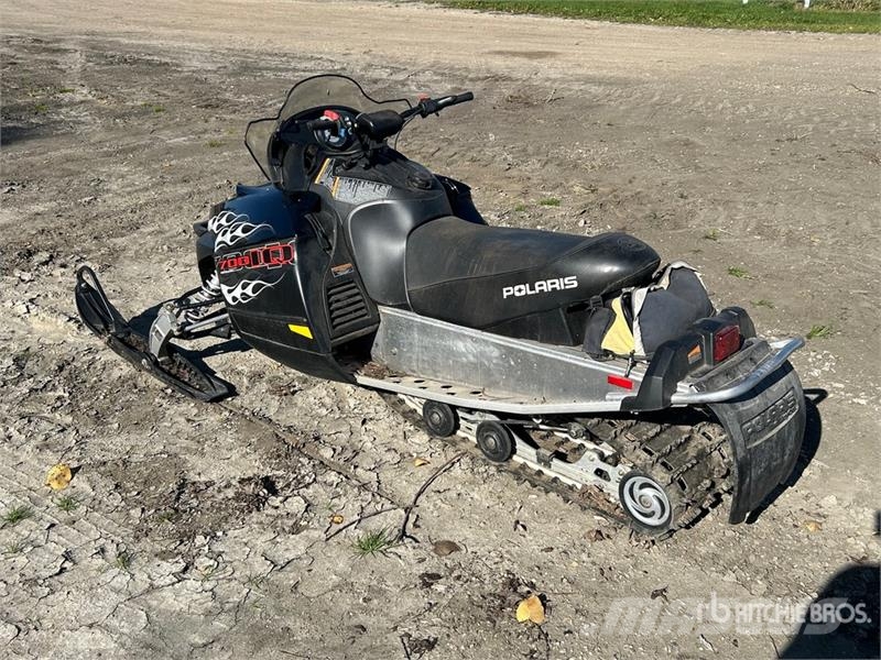 Polaris 700 Snowmobile Sniegaeigiai