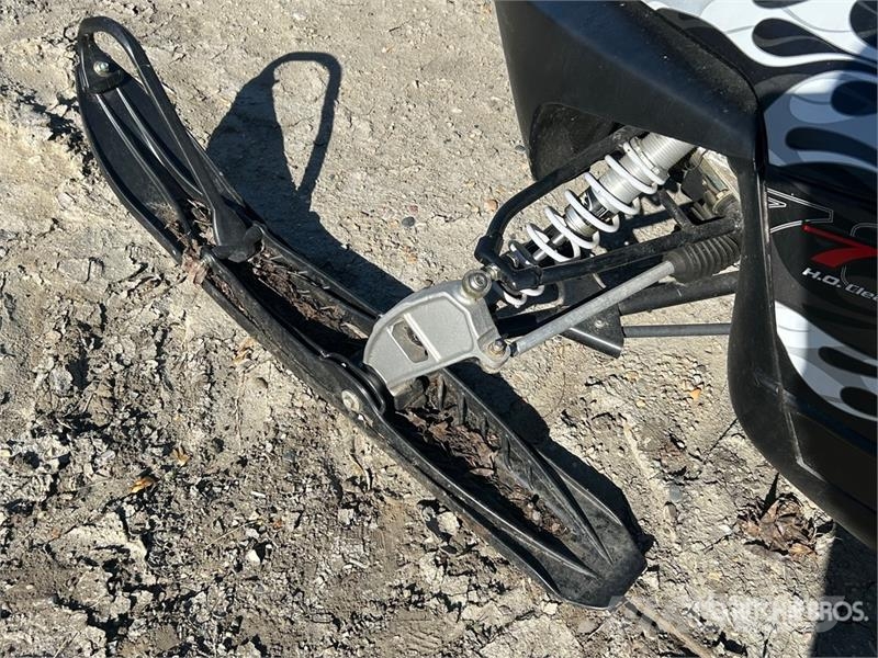 Polaris 700 Snowmobile Sniegaeigiai