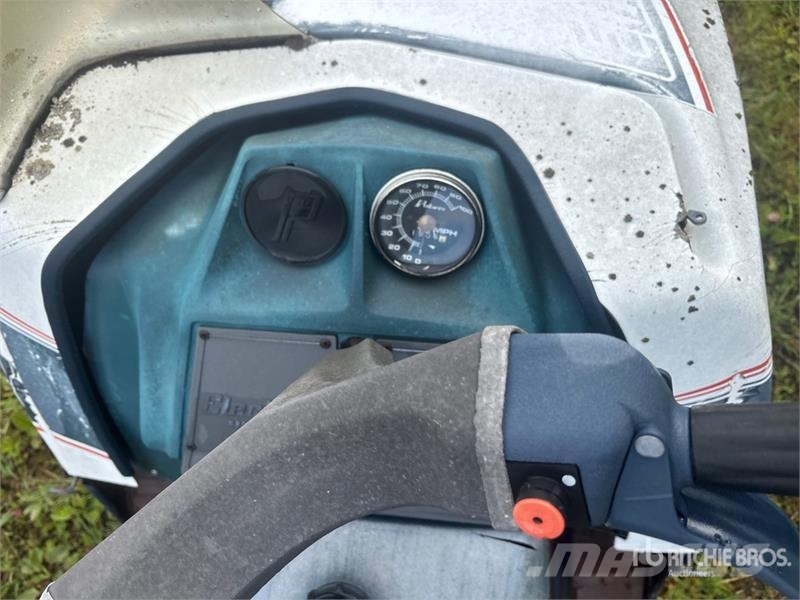 Polaris Electra 440 Snowmobile (Inoperable) كاسحات الجليد