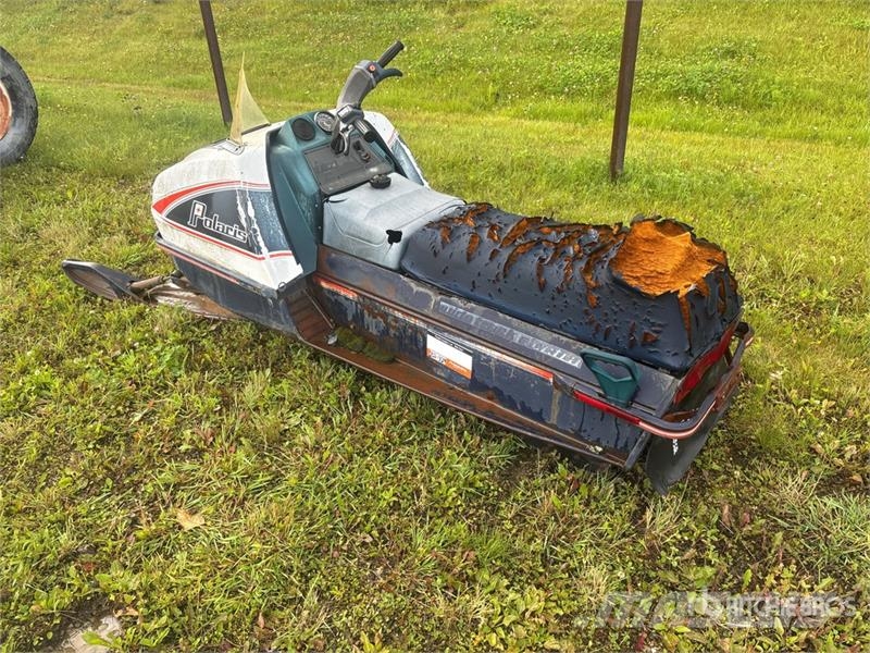 Polaris Electra 440 Snowmobile (Inoperable) كاسحات الجليد